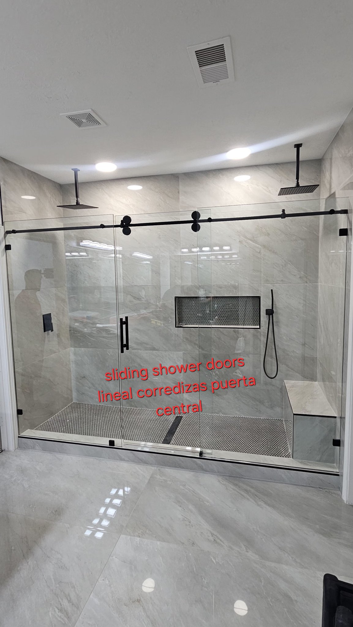 Sliding shower doors lineal: corredizas con puerta central